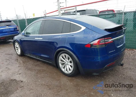 2018 Tesla Model X 100D/75D/P100D z USA, uszkodzony, nr VIN 5YJXCAE2XJF091433